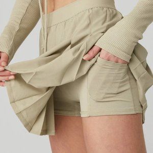 Limited Edition Alo Yoga M Varsity Tennis Skirt - California Sand